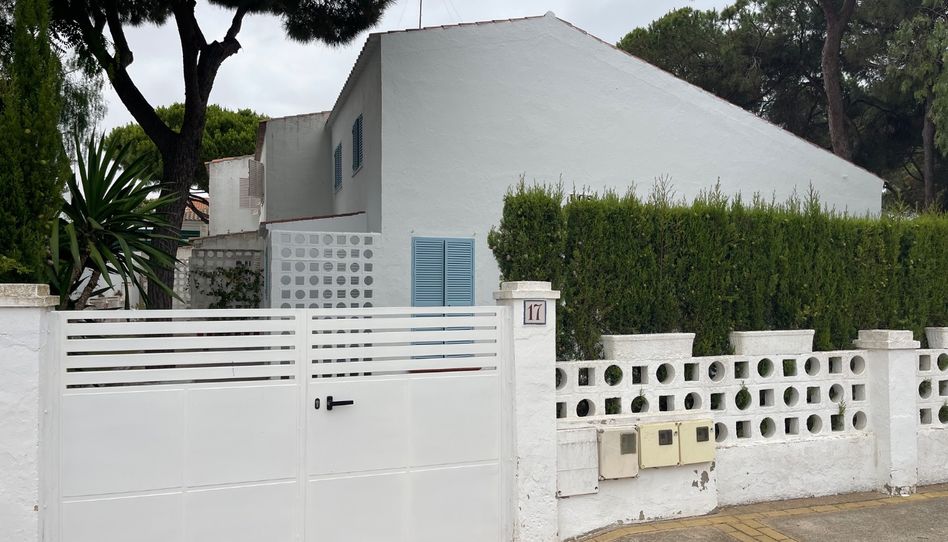 Casa adosada en venta en Avenida San Sebastián, 17, Urbasur, Islantilla - imagen 1 Foto 1 de Casa adosada en venta en Avenida San Sebastián, 17, Urbasur, Islantilla