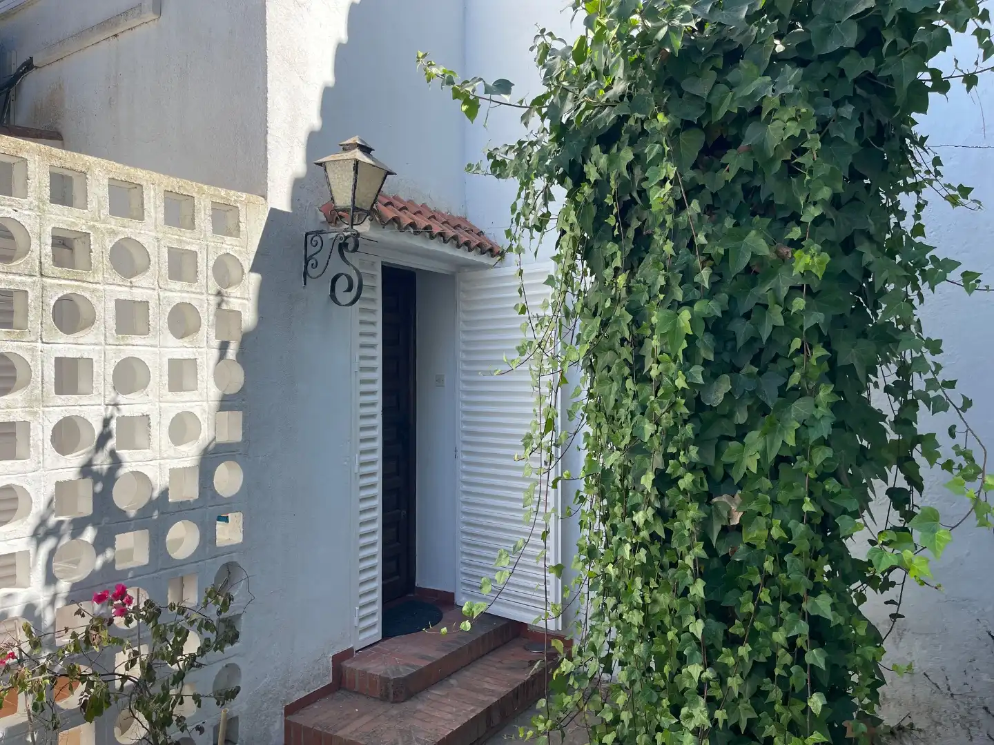 Casa adosada en venta en Avenida San Sebastián, 17, Urbasur Vista exterior de Casa adosada en venta en Islantilla con Aire acondicionado y Terraza