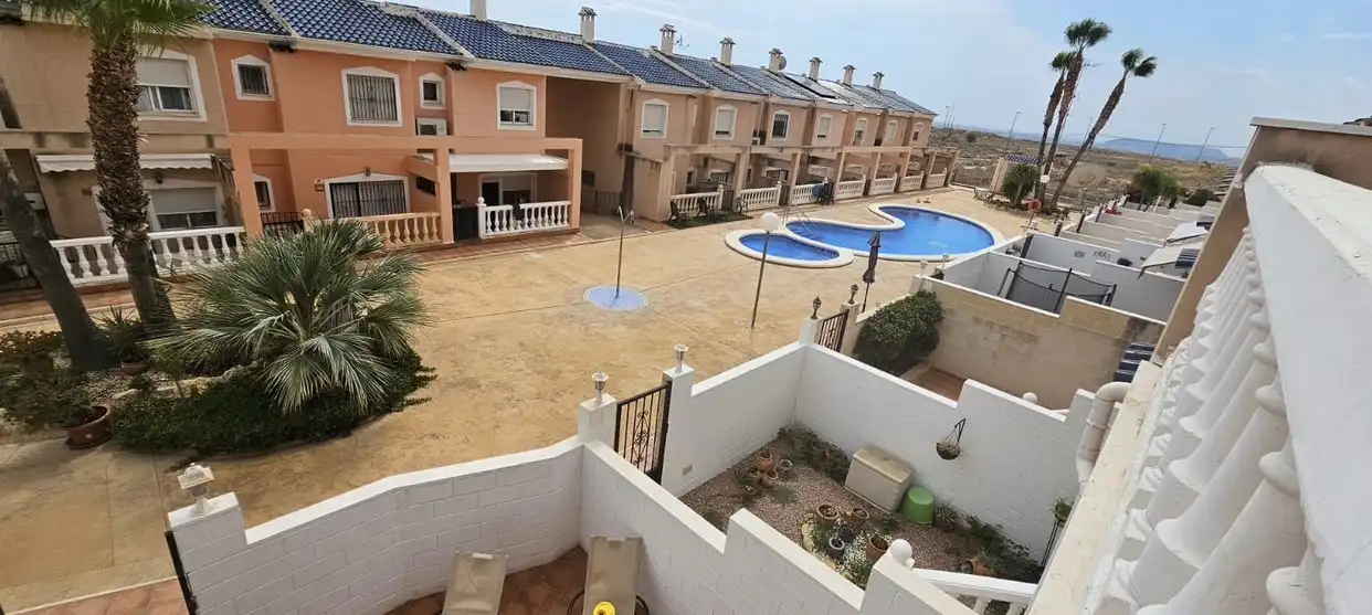 Einfamilien-Reihenhaus zum Verkauf in Calle del Sofre, 745, Valle del Sol Terrasse von Einfamilien-Reihenhaus zum Verkauf in Mutxamel mit Klimaanlage, Heizung und Terrasse