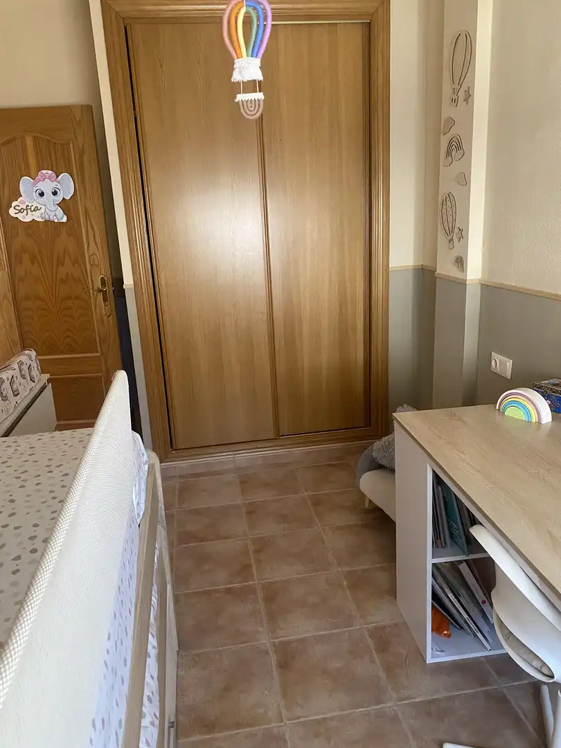 Einfamilien-Reihenhaus zum Verkauf in Calle del Sofre, 745, Valle del Sol Schlafzimmer von Einfamilien-Reihenhaus zum Verkauf in Mutxamel mit Klimaanlage, Heizung und Terrasse