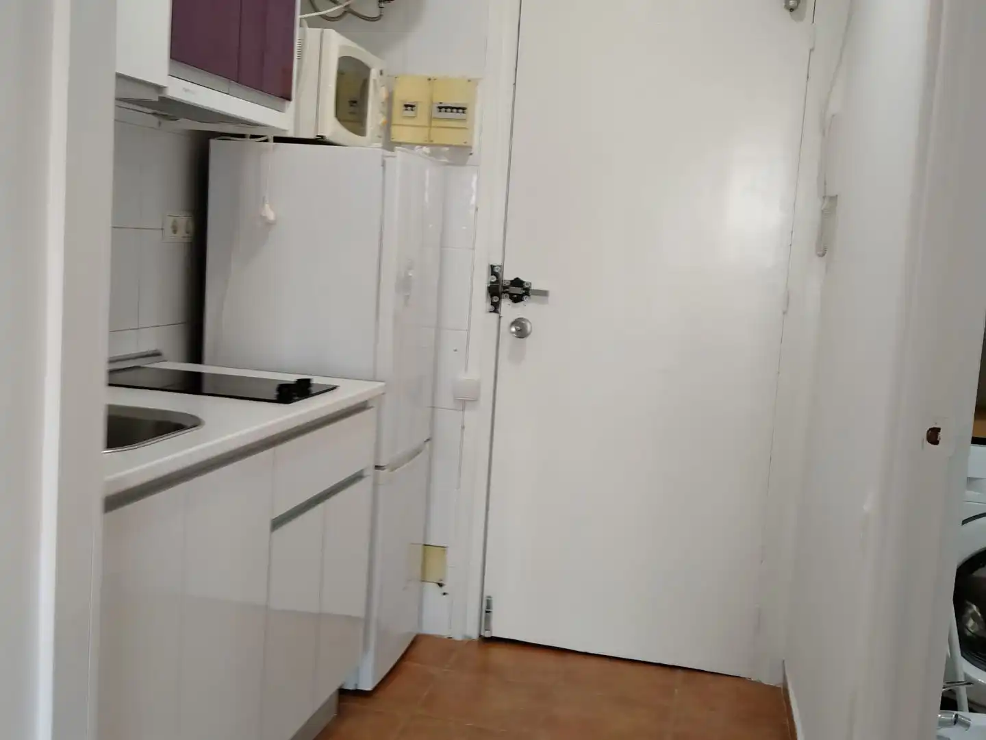 Estudio de alquiler en Plaza Playa Paraíso, 1, Aguadulce Sur Cocina de Estudio de alquiler en Roquetas de Mar con Aire acondicionado, Calefacción y Jardín privado