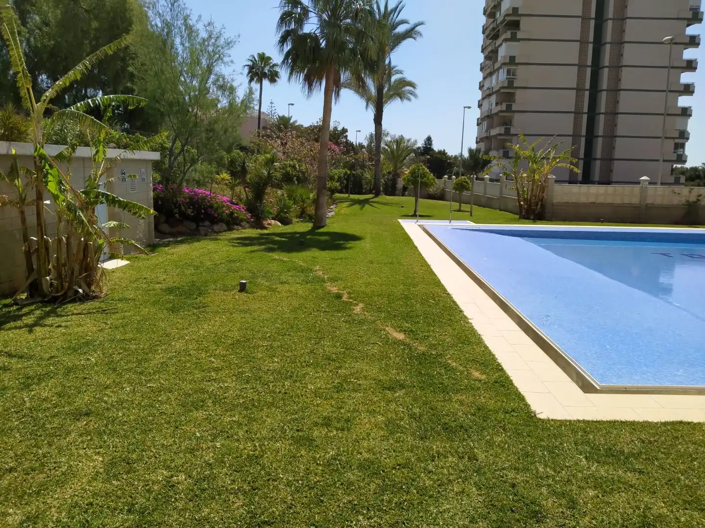 Estudio de alquiler en Plaza Playa Paraíso, 1, Aguadulce Sur Piscina de Estudio de alquiler en Roquetas de Mar con Aire acondicionado, Calefacción y Jardín privado