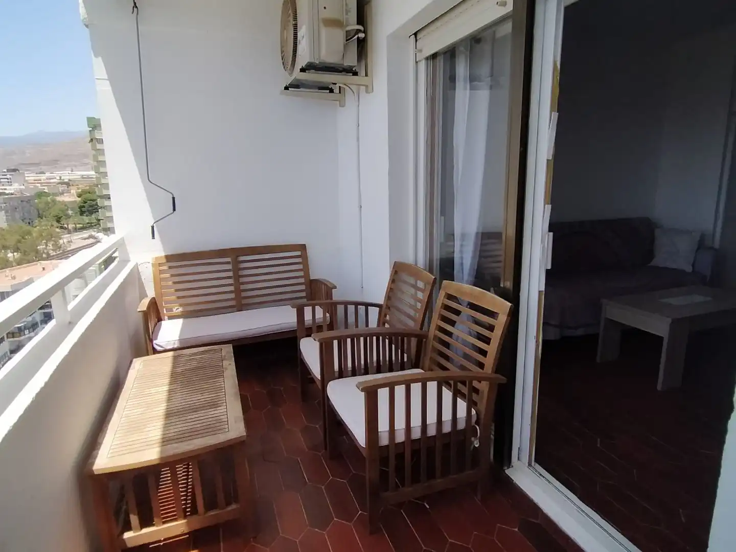 Estudio de alquiler en Plaza Playa Paraíso, 1, Aguadulce Sur Terraza de Estudio de alquiler en Roquetas de Mar con Aire acondicionado, Calefacción y Jardín privado