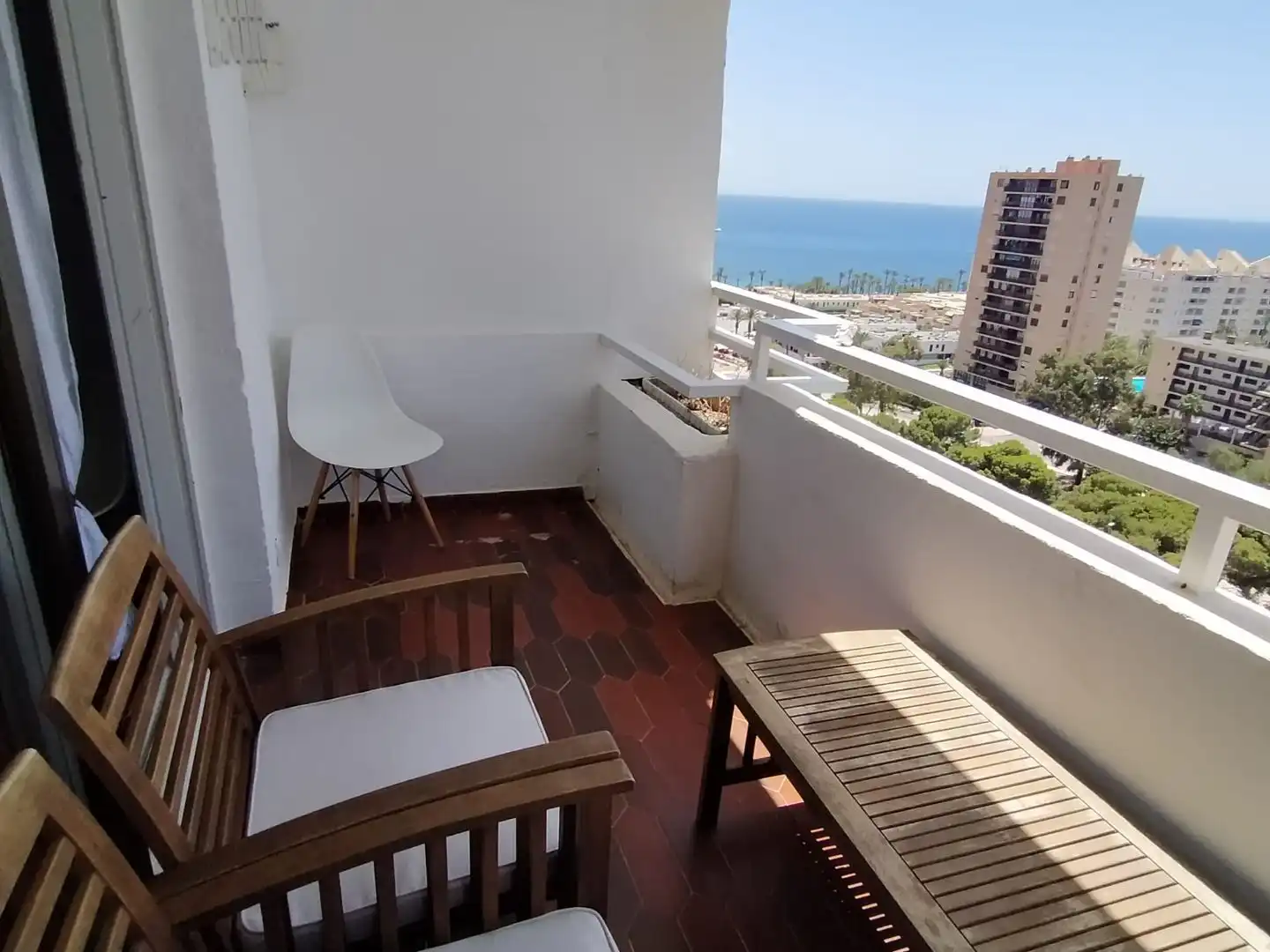 Estudio de alquiler en Plaza Playa Paraíso, 1, Aguadulce Sur Terraza de Estudio de alquiler en Roquetas de Mar con Aire acondicionado, Calefacción y Jardín privado