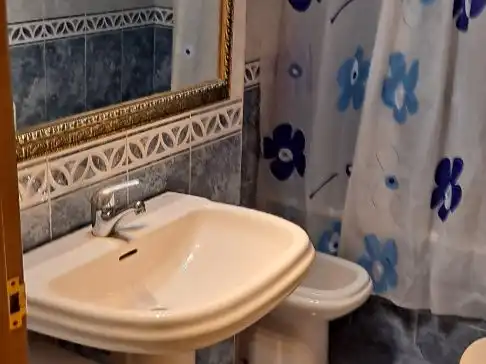 Wohnung zur Miete in Strasse Avenida de Madrid, 64, Barrio del Ave Badezimmer von Wohnung zur Miete in Zaragoza Capital mit Terrasse