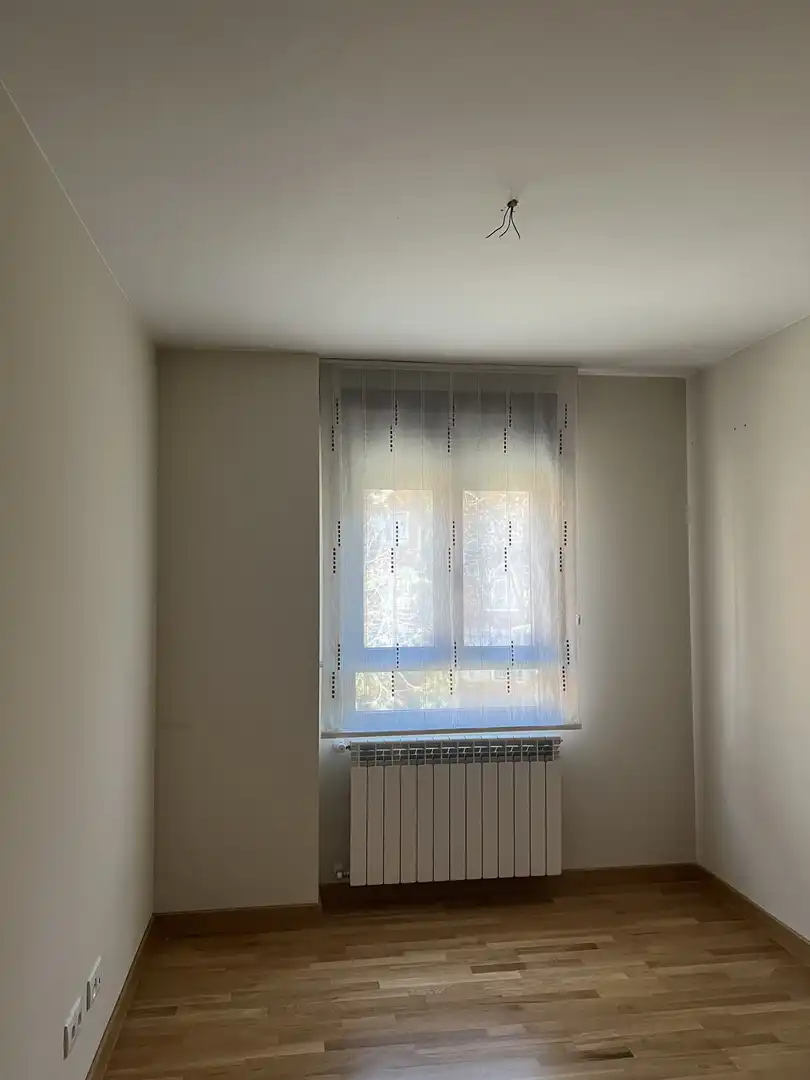 Pis en venda a Calle Alcaravea, 4, Saucar - Zarzuela Dormitori de Pis en venda en Torrejón de Ardoz amb Aire condicionat, Calefacció i Parquet