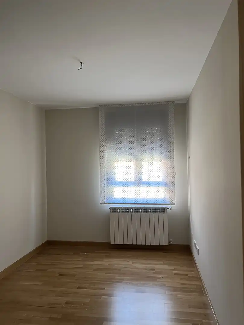 Pis en venda a Calle Alcaravea, 4, Saucar - Zarzuela Dormitori de Pis en venda en Torrejón de Ardoz amb Aire condicionat, Calefacció i Parquet
