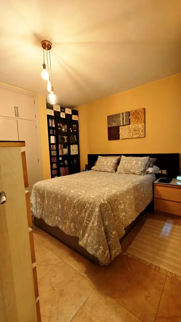 Piso en venta en Avenida Antonio Hernández Gil, 60, Carretera de Sevilla - Los Montitos Habitación de Piso en venta en Badajoz