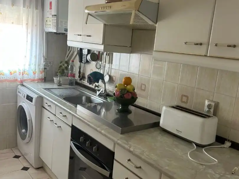 Piso en venta en Calle de Villalobos, 107, Palomeras Sureste Cocina de Piso en venta en Madrid con Aire acondicionado, Calefacción y Terraza