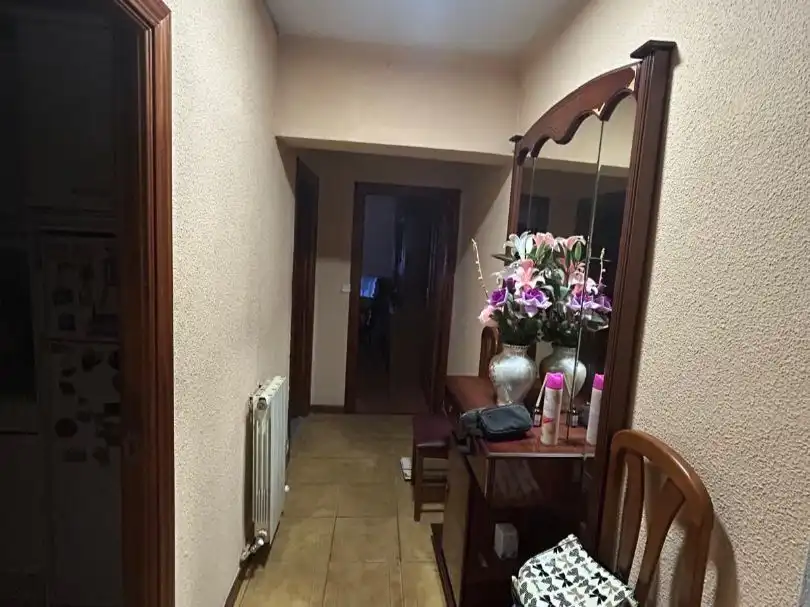 Piso en venta en Calle de Villalobos, 107, Palomeras Sureste Piso en venta en Madrid con Aire acondicionado, Calefacción y Terraza