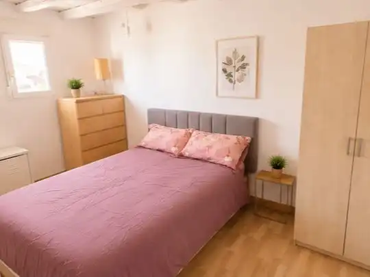 Apartamento en venta en Calle del Amparo, 25, Embajadores - Lavapiés Habitación de Apartamento en venta en Madrid Capital con Aire acondicionado