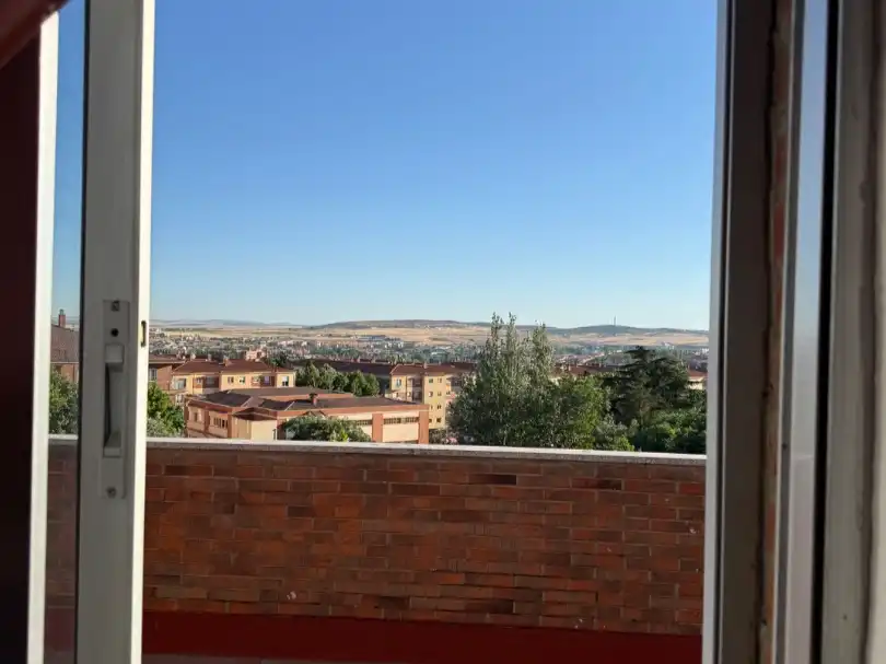 Attic for rent in Carretera de Ledesma, 54, Barrio Blanco Balcony of Attic for rent in Salamanca with Heating, Parquet flooring and Terrace