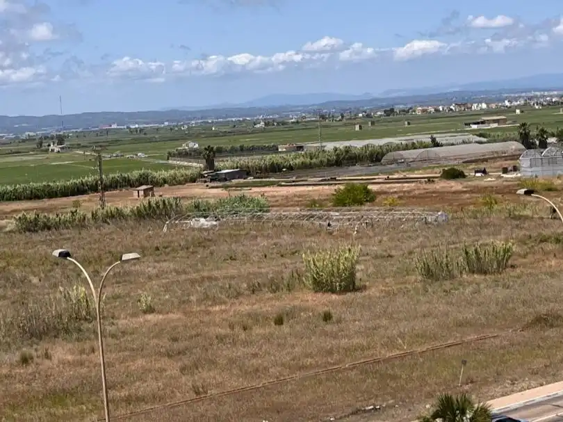 Apartament de lloguer a Avinguda las Gaviotas, 135, El Perellonet Apartament de lloguer en Valencia amb Aire condicionat, Calefacció i Jardí privat