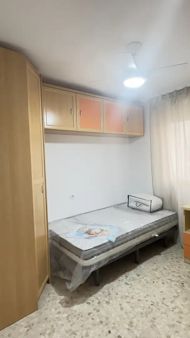 Zimmer in Calle Ruiz Zorrilla, Bajadilla - Fuente Nueva Schlafzimmer von Wohnung zur untervermieten in Algeciras mit Möbliert
