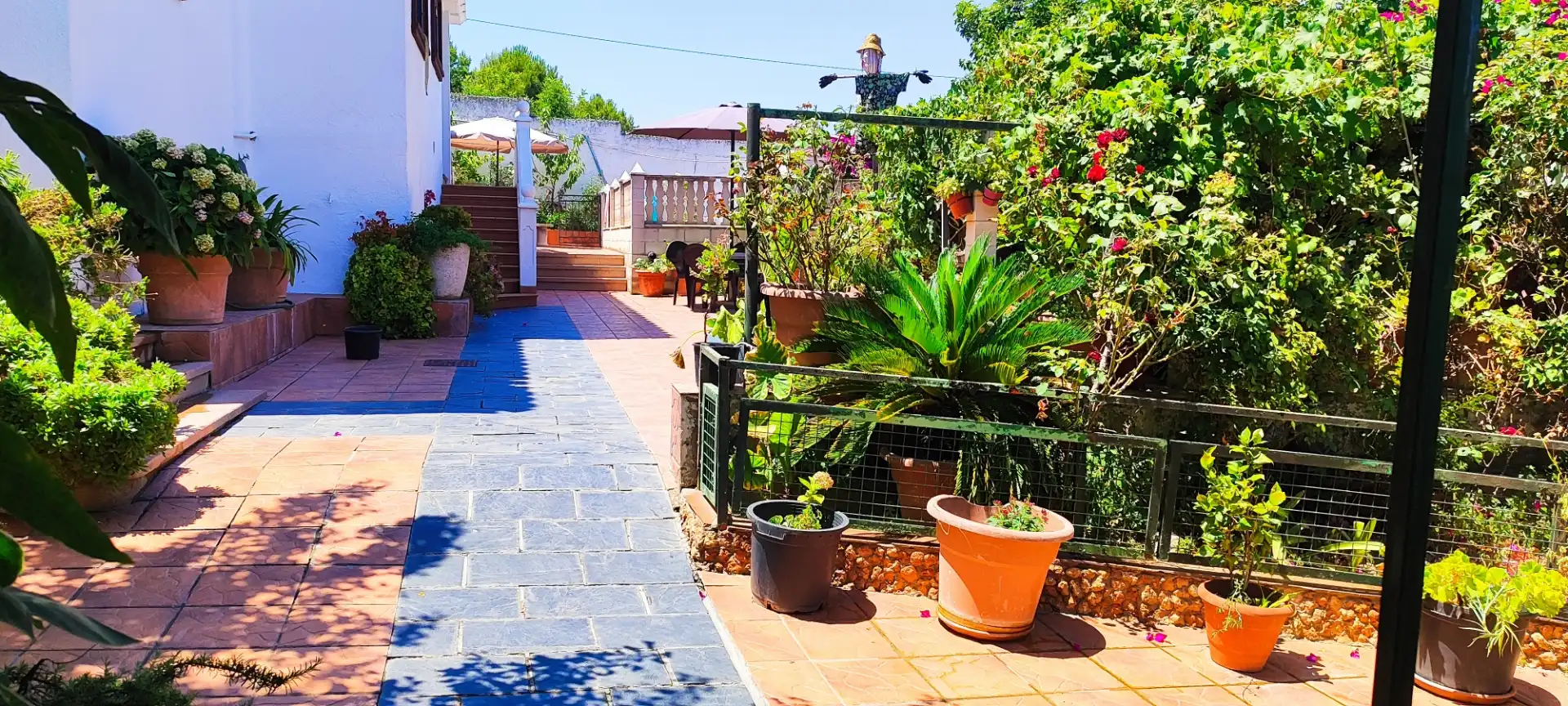 Houses for sale in Carrer del Camí del Llor, 24, Molí Nou - Ciutat Cooperativa Terrace of Houses for sale in Sant Boi de Llobregat with Air Conditioner, Heating and Private garden