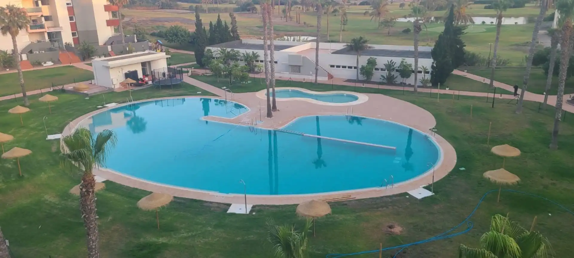 Apartament de lloguer a Calle Cabina, 19, Almerimar Piscina de Apartament de lloguer en El Ejido amb Aire condicionat, Calefacció i Jardí privat