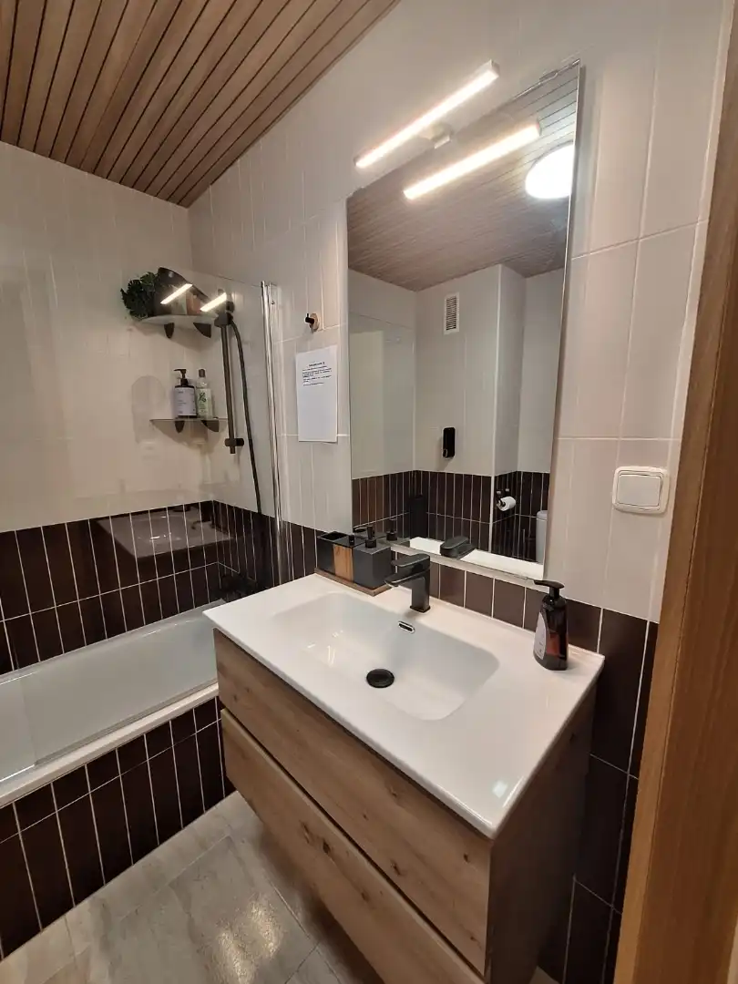 Apartament de lloguer a Calle Cabina, 19, Almerimar Bany de Apartament de lloguer en El Ejido amb Aire condicionat, Calefacció i Jardí privat