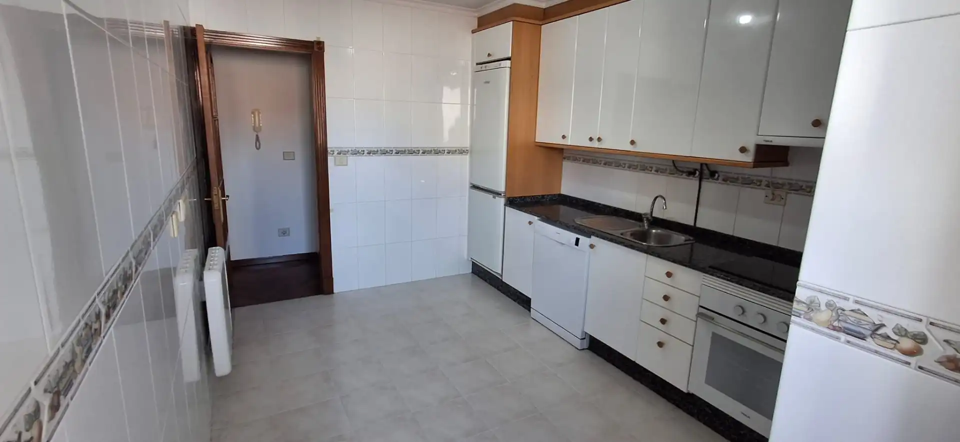 Dúplex en venta en Rúa San Antonio, 33, Monte Alto - Zalaeta - Atocha Cocina de Dúplex en venta en A Coruña Capital con Balcón