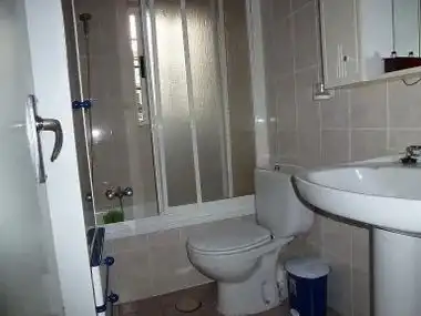 Piso de alquiler en Calle Torres Quevedo, 104, Ensanche - Franciscanos Baño de Piso de alquiler en Albacete con Calefacción, Amueblado y Balcón