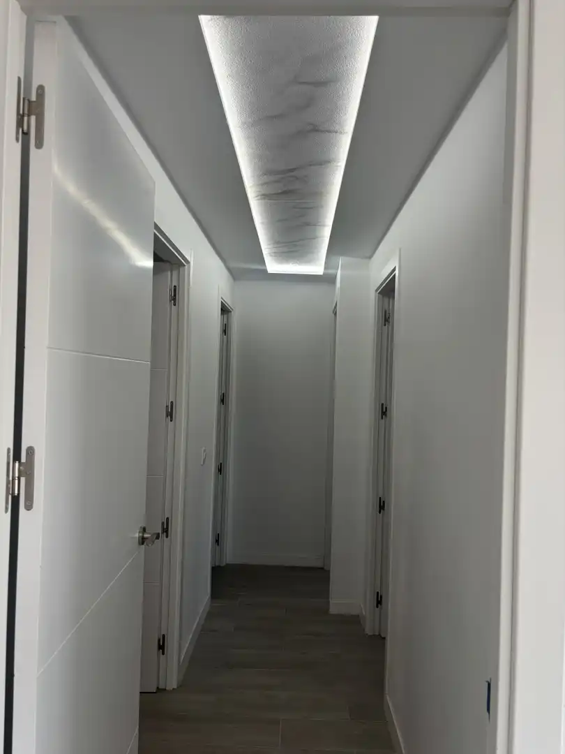 Houses for rent in Calle Residencia H.h.cruz Blanca, 3, Entrenúcleos Houses for rent in Dos Hermanas with Air Conditioner