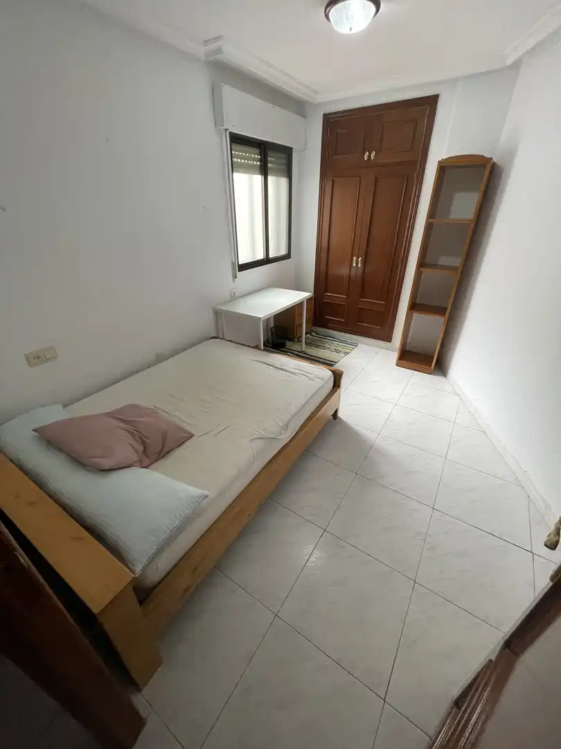 Piso de alquiler en Calle San Calixto, 18, Miralvalle - Av. Virgen del Puerto - La Data Habitación de Piso de alquiler en Plasencia con Aire acondicionado, Calefacción y Trastero