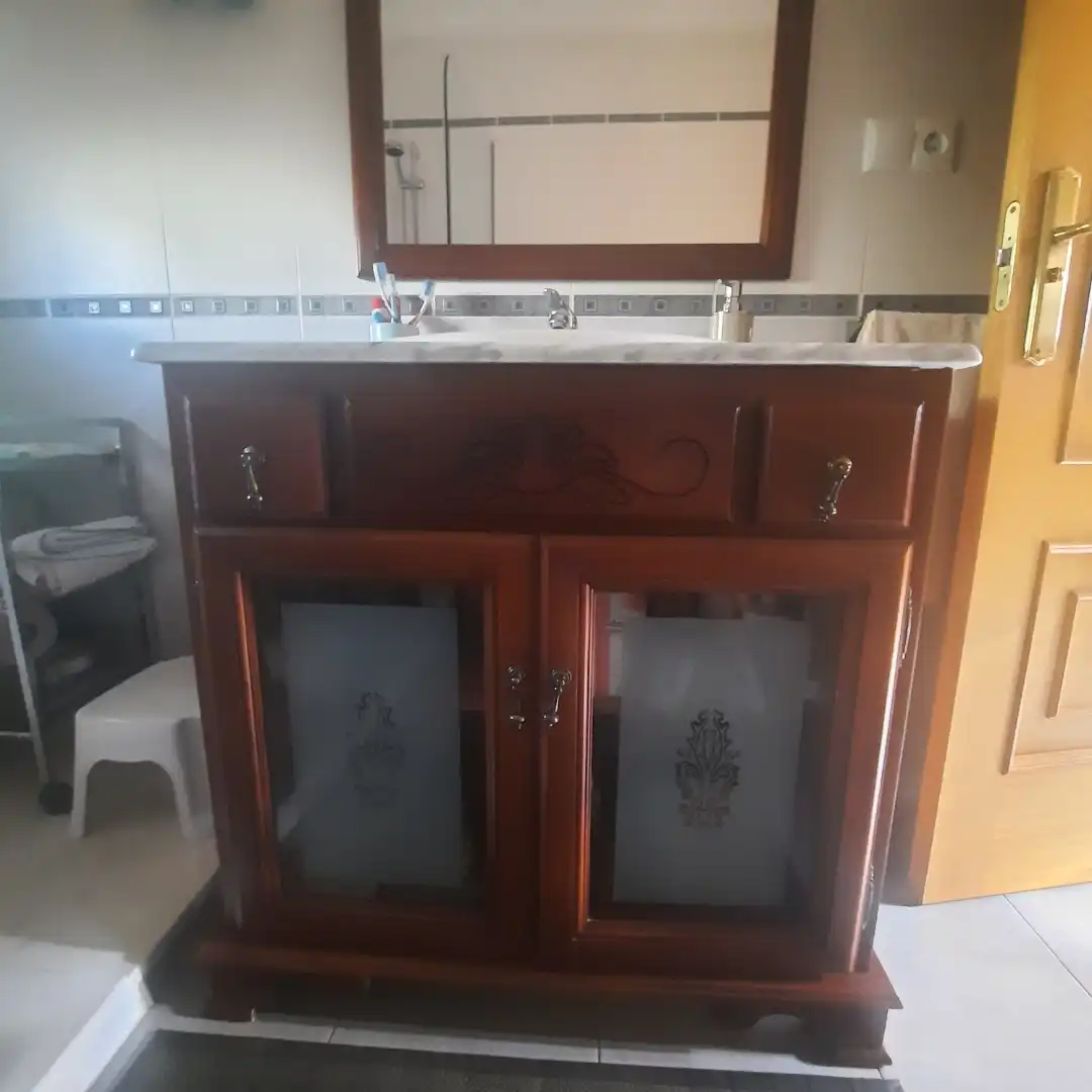 Flat for sale in Calle Baldomero Abella, 11, Fabero Bathroom of Flat for sale in Fabero with Heating, Private garden and Terrace