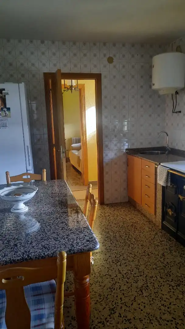 Flat for sale in Calle Baldomero Abella, 11, Fabero Kitchen of Flat for sale in Fabero with Heating, Private garden and Terrace