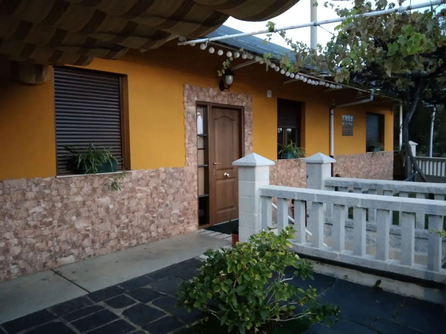 Flat for sale in Calle Baldomero Abella, 11, Fabero Exterior view of Flat for sale in Fabero with Heating, Private garden and Terrace