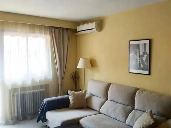 Flat for rent in Calle de Matilde Díez, 19, Ciudad Jardín Living room of Flat for rent in Madrid with Air Conditioner, Heating and Terrace