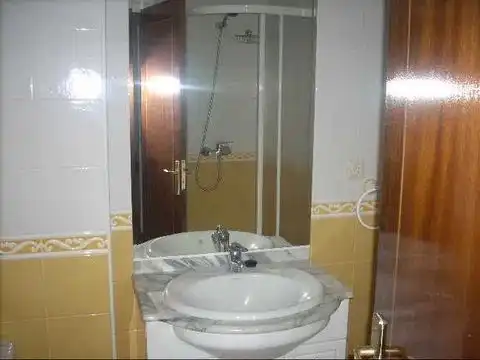 Flat for rent in Calle del Marqués de Lema, 13, Vallehermoso Bathroom of Flat for rent in Madrid Capital with Balcony