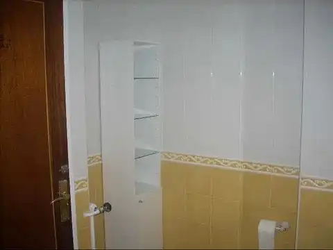 Flat for rent in Calle del Marqués de Lema, 13, Vallehermoso Bathroom of Flat for rent in Madrid Capital with Balcony