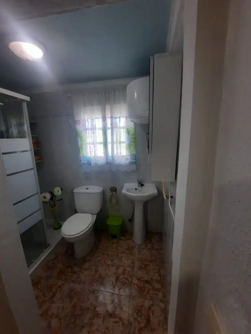 Badezimmer von Dachboden zur Miete in Santiago del Teide mit Terrasse, Möbliert und Waschmaschine