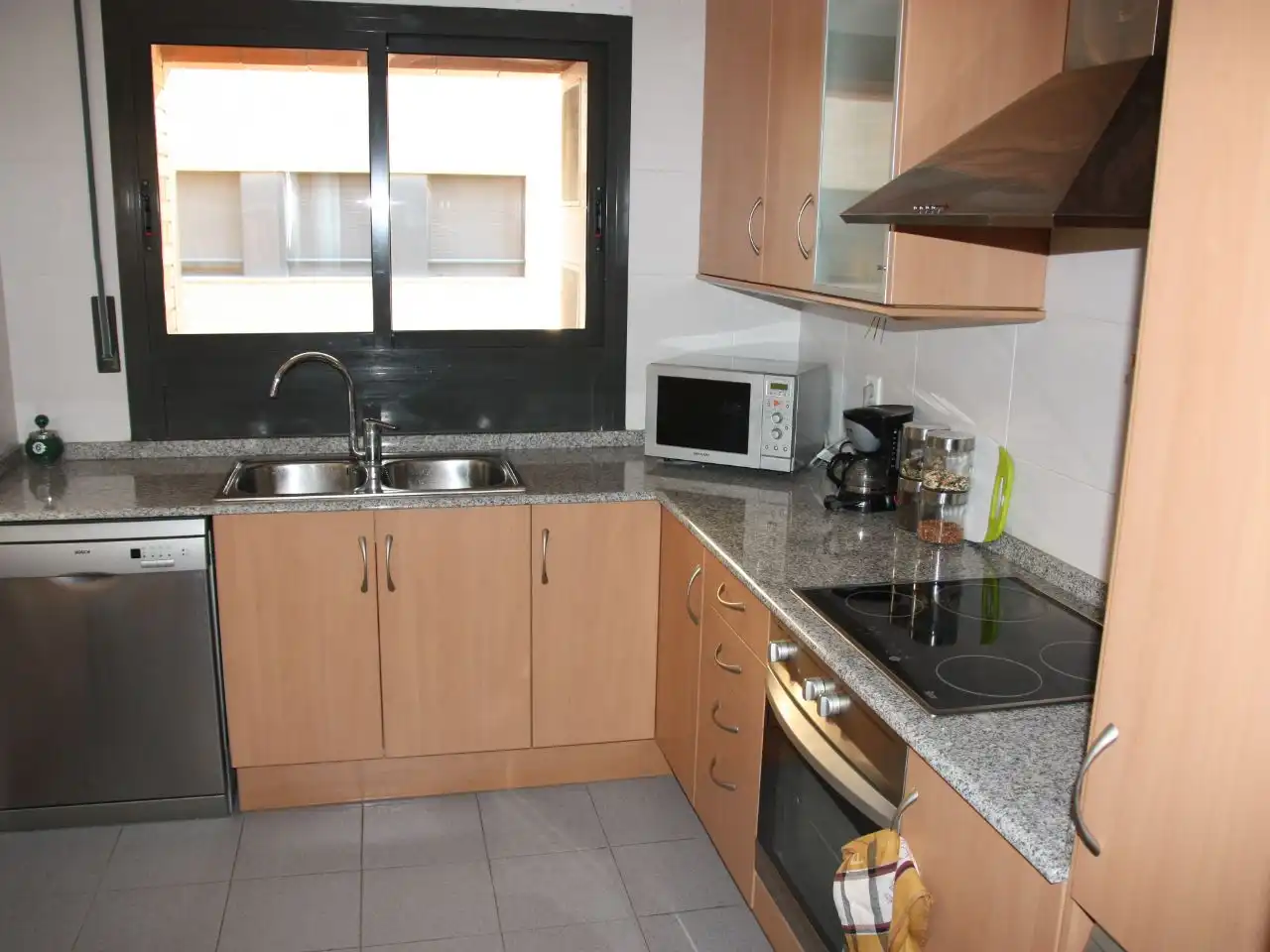 Piso en venta en Avenida Barcelona, 52, Sant Llàtzer Cocina de Piso en venta en Tortosa con Aire acondicionado, Calefacción y Parking comunitario
