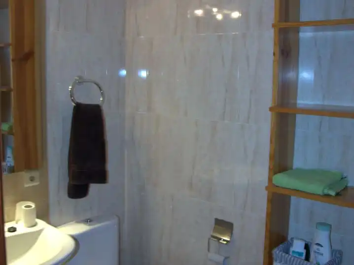 Piso en venta en Avenida Barcelona, 52, Sant Llàtzer Baño de Piso en venta en Tortosa con Aire acondicionado, Calefacción y Parking comunitario