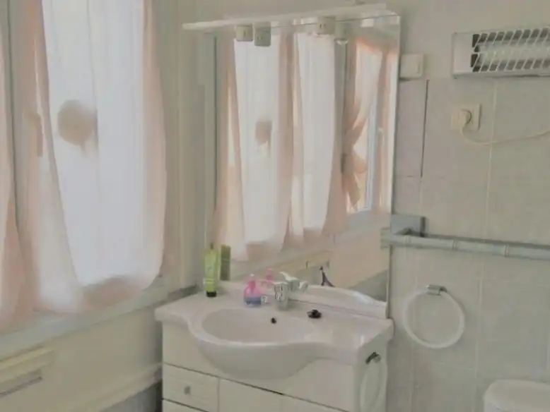 Bathroom of Flat for sale in Salas