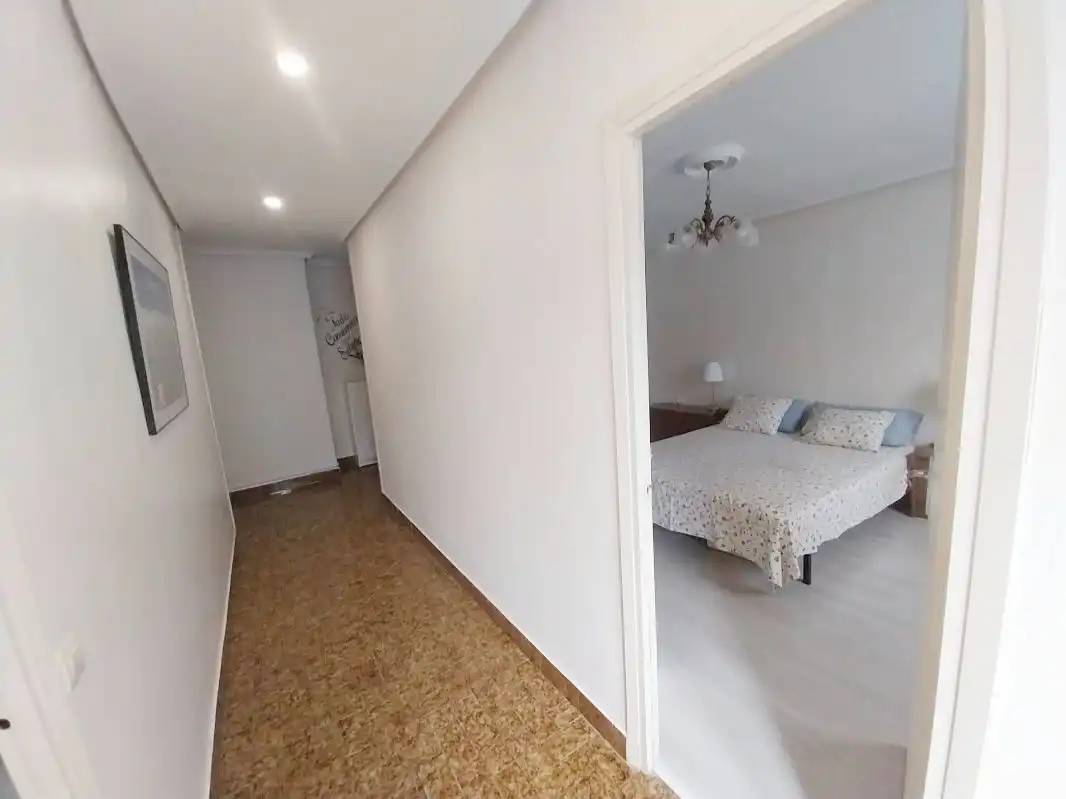 Bedroom of Flat for sale in Salas