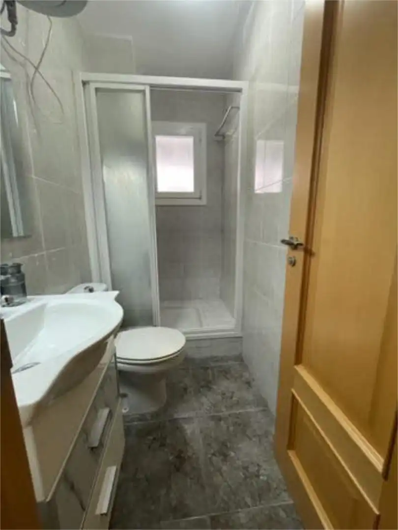 Flat for rent in Las Fuentes Bathroom of Flat for rent in Zaragoza with Heating and Furnished