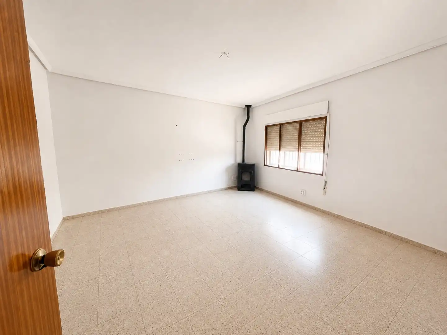 Living room of Detached homes for sale in Belmonte de Tajo  with Terrace and Balcony