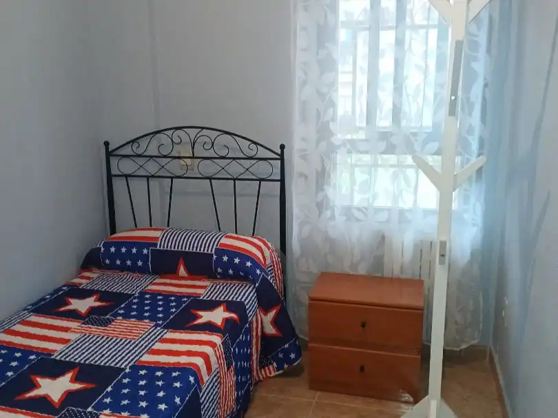 Flat for rent in Avenida Juan Carlos I, 11, El Pilar - La Estación Bedroom of Flat for rent in Talavera de la Reina with Heating, Terrace and Storage room