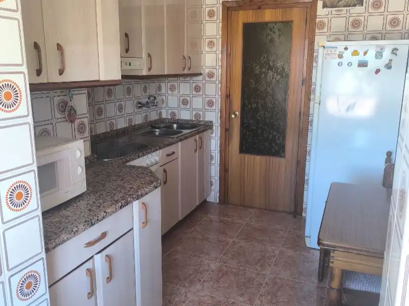 Flat for sale in Calle Gran Vía, 27, Almazán Kitchen of Flat for sale in Almazán with Heating, Parquet flooring and Terrace