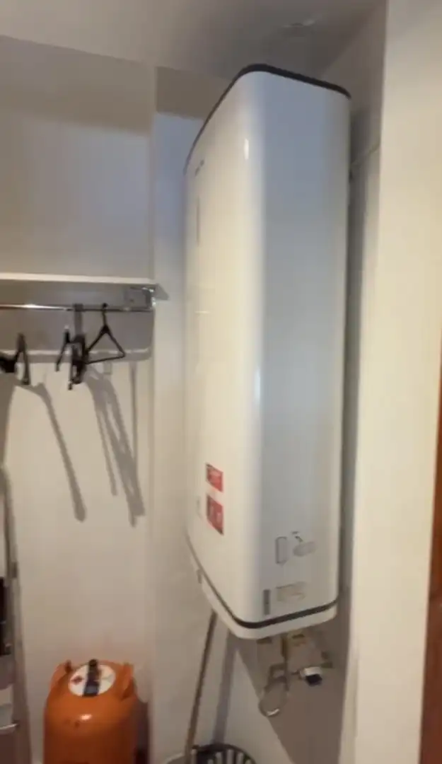 Flat for rent in Avenida Manuel Gorria, 26, Olletas - Sierra Blanquilla Bathroom of Flat for rent in Málaga with Air Conditioner, Private garden and Furnished