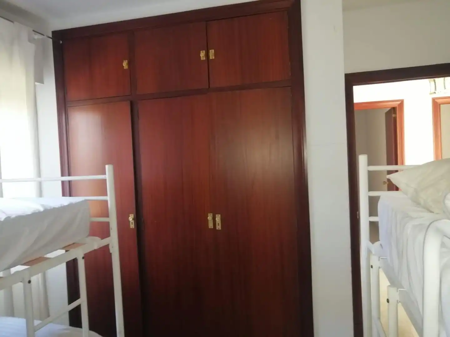 Piso en venta en Avenida Hungría, 25, Roche Habitación de Piso en venta en Conil de la Frontera con Jardín privado