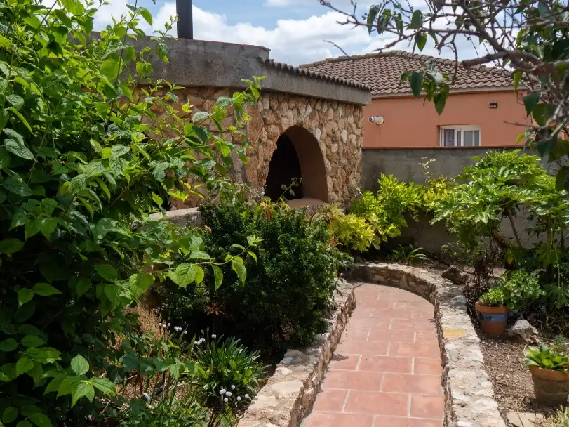 Houses for sale in Alcover Garden of Houses for sale in Alcover with Air Conditioner, Heating and Private garden
