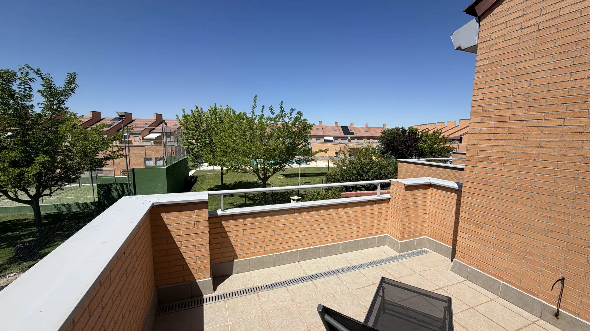 Houses for sale in Calle Sabinares del Arlanza, 59, Aldeamayor de San Martín Houses for sale in Calle Sabinares del Arlanza, 59, Aldeamayor de San Martín