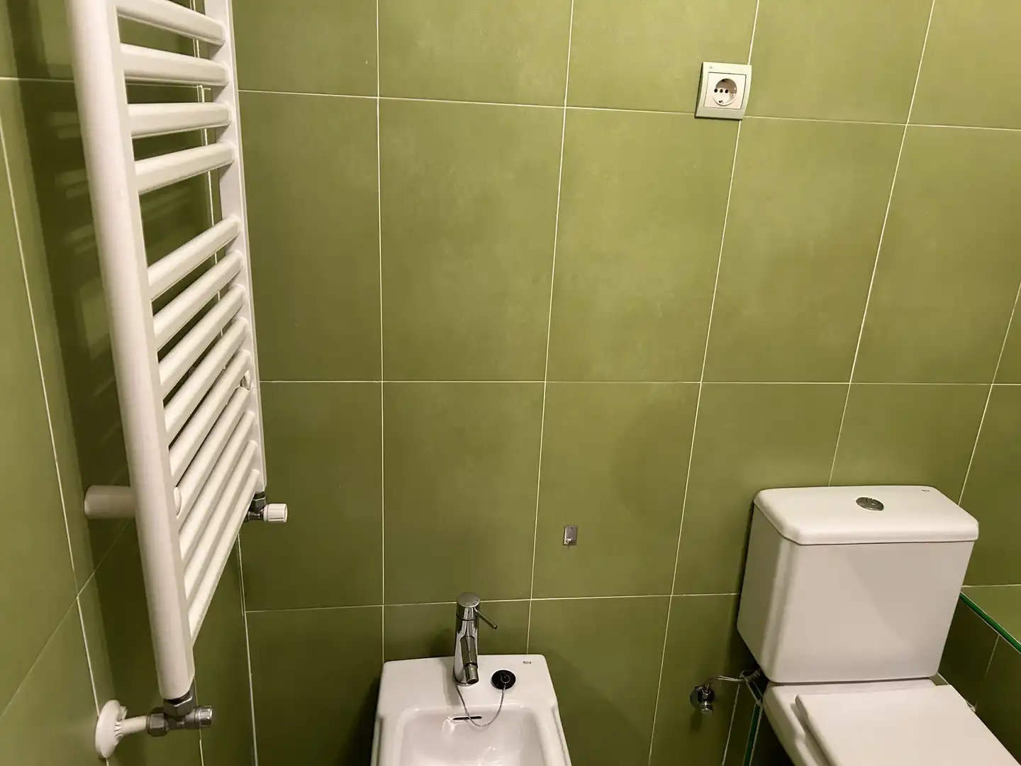 Baño de Piso de alquiler en Ávila con Calefacción, Parquet y Terraza