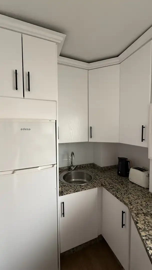 Flat for rent in Avenida de América, 21, Zona Centro Kitchen of Flat for rent in Córdoba with Air Conditioner, Heating and Furnished