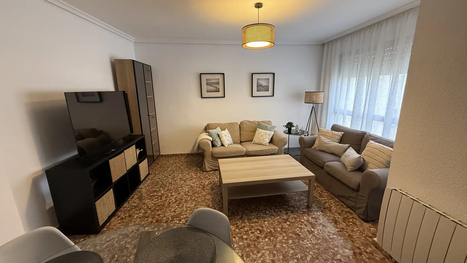 Flat for rent in Avenida de América, 21, Zona Centro Living room of Flat for rent in Córdoba with Air Conditioner, Heating and Furnished