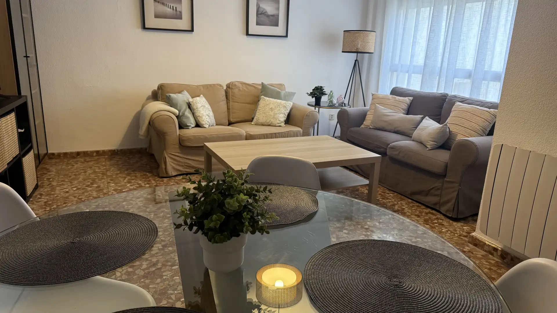 Flat for rent in Avenida de América, 21, Zona Centro Living room of Flat for rent in Córdoba with Air Conditioner, Heating and Furnished