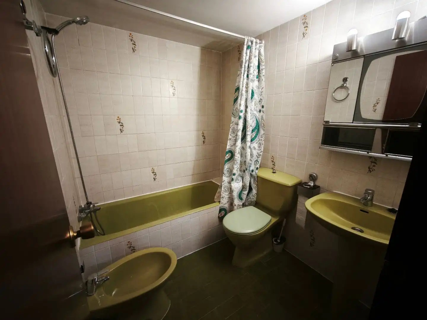 Flat for sale in Calle del Doctor Horno Alcorta, 10, Doctor Cerrada Bathroom of Flat for sale in Zaragoza with Heating, Parquet flooring and Storage room