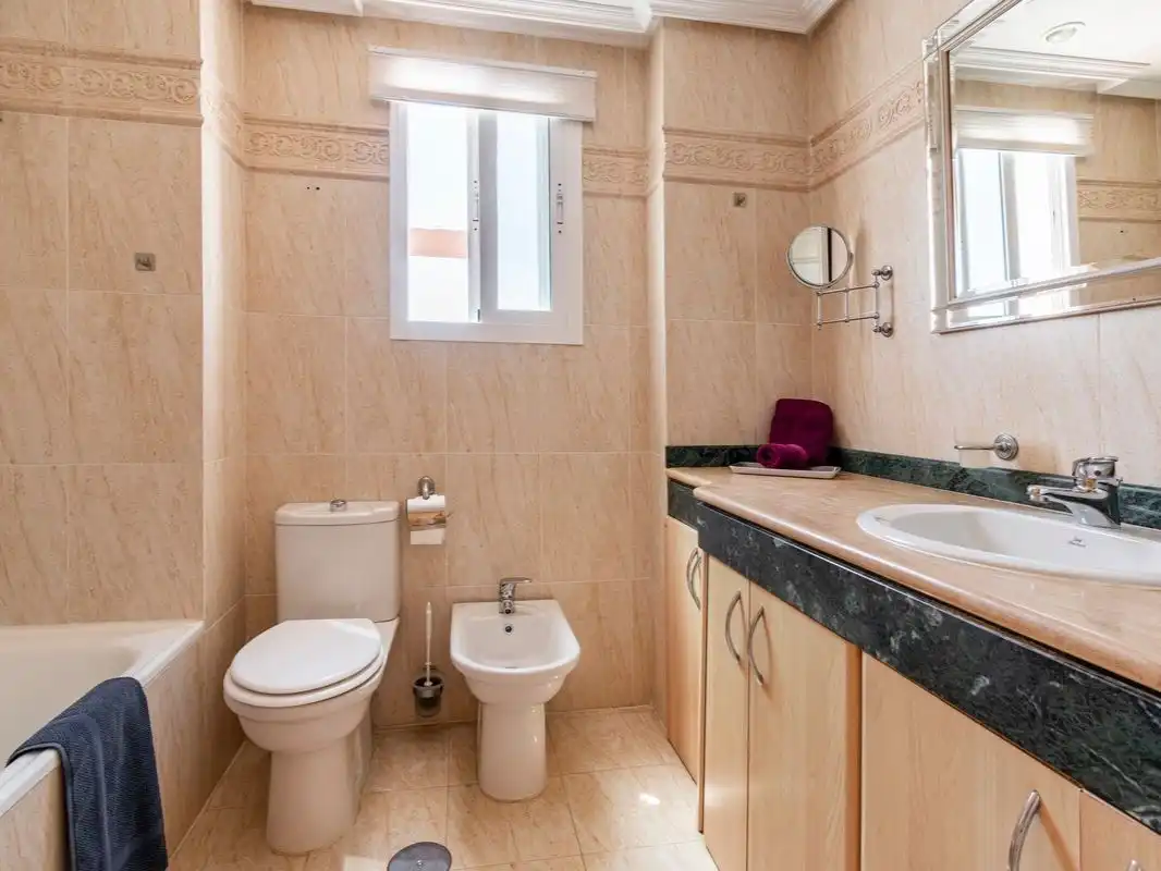 Flat for rent in Calle los Almendros, 1, La Concha - Resina Golf Flat for rent in Calle los Almendros, 1, La Concha - Resina Golf